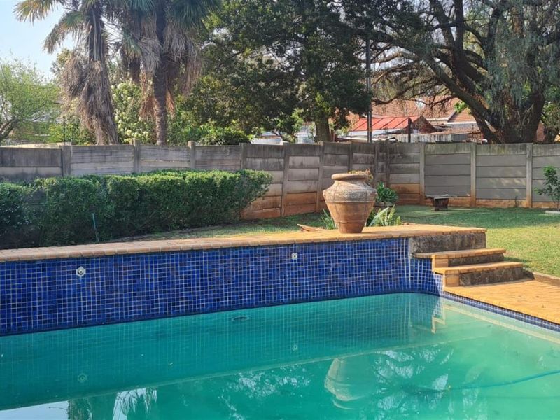 A Home That’s More Than a House - An Artistic Masterpiece in Every Detail - Photo 2