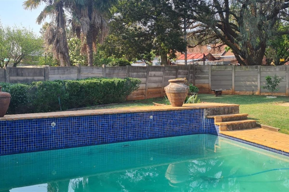 A Home That’s More Than a House - An Artistic Masterpiece in Every Detail - Photo 2