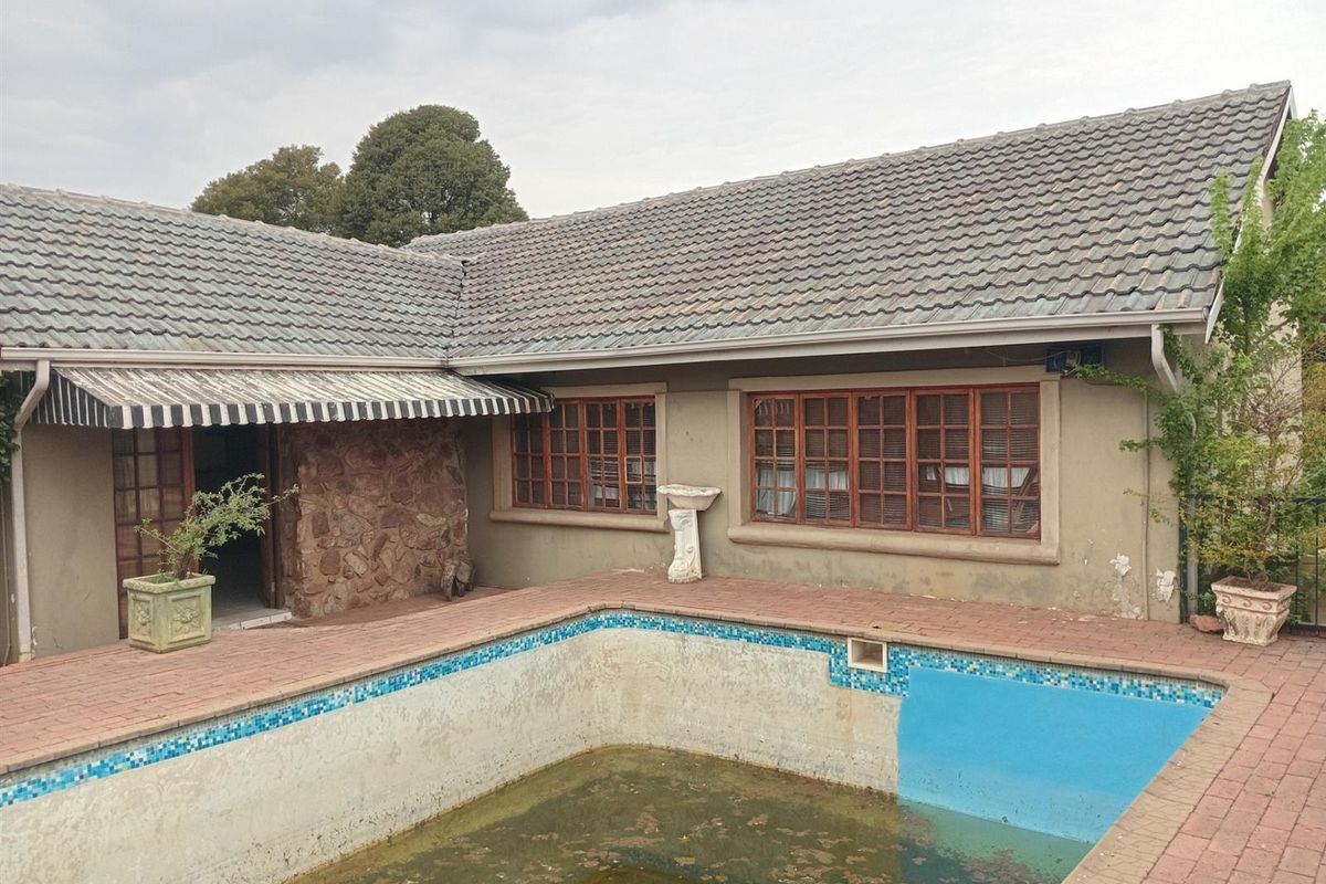 House For Sale in Reefhaven, Roodepoort - Photo 2