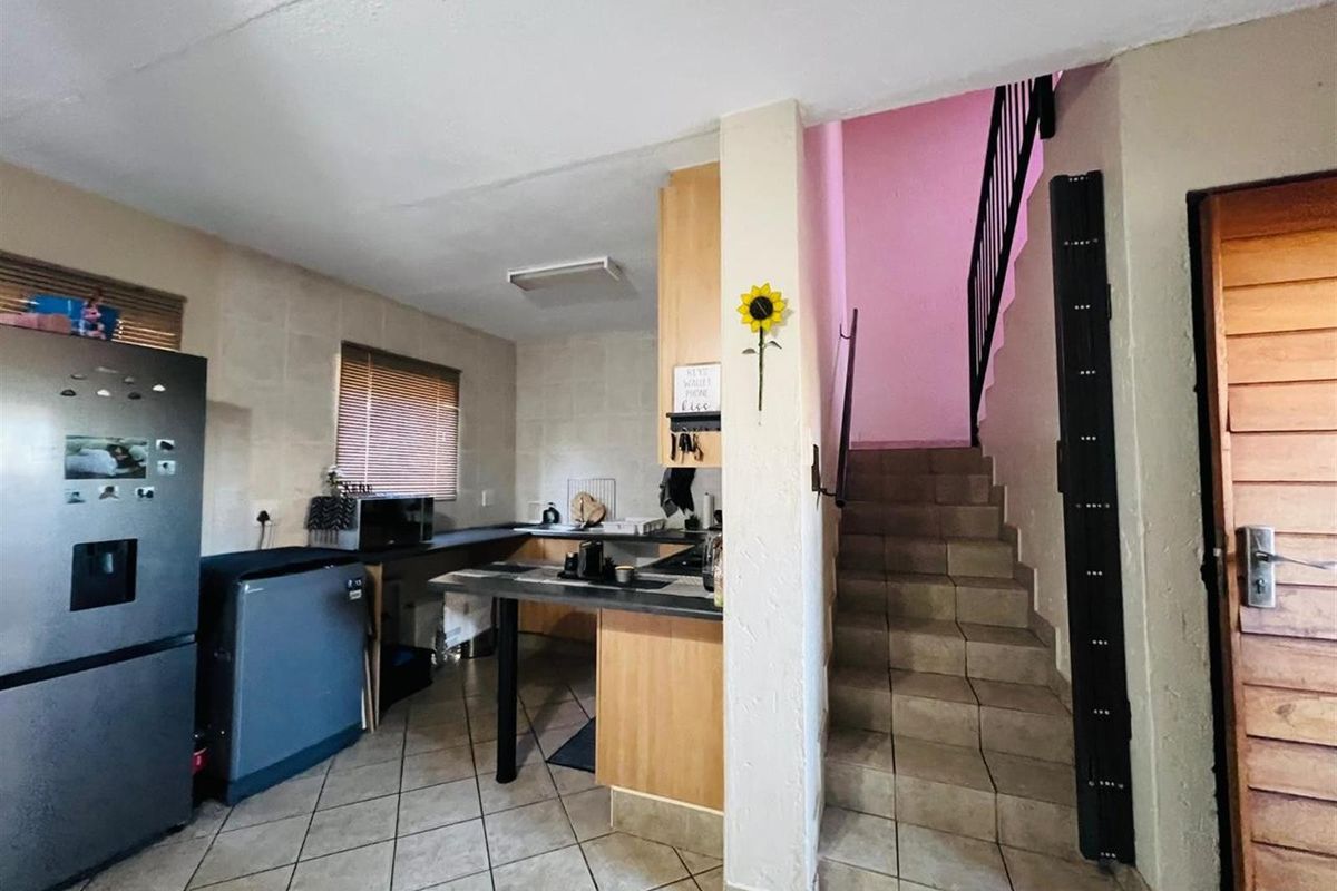 2-Bedroom Apartment For Sale in Vaalpark, Sasolburg - Photo 4