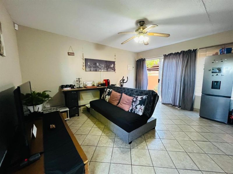 2-Bedroom Apartment For Sale in Vaalpark, Sasolburg - Photo 5