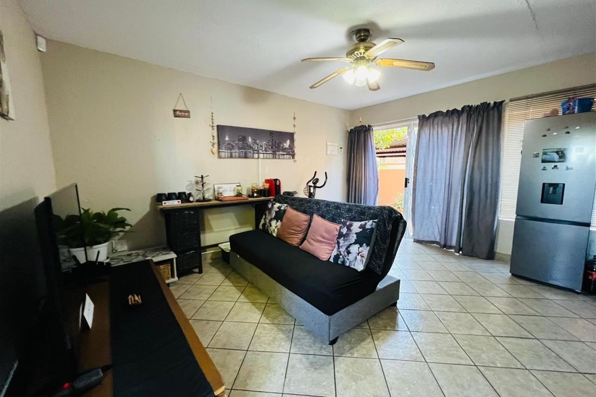 2-Bedroom Apartment For Sale in Vaalpark, Sasolburg - Photo 5