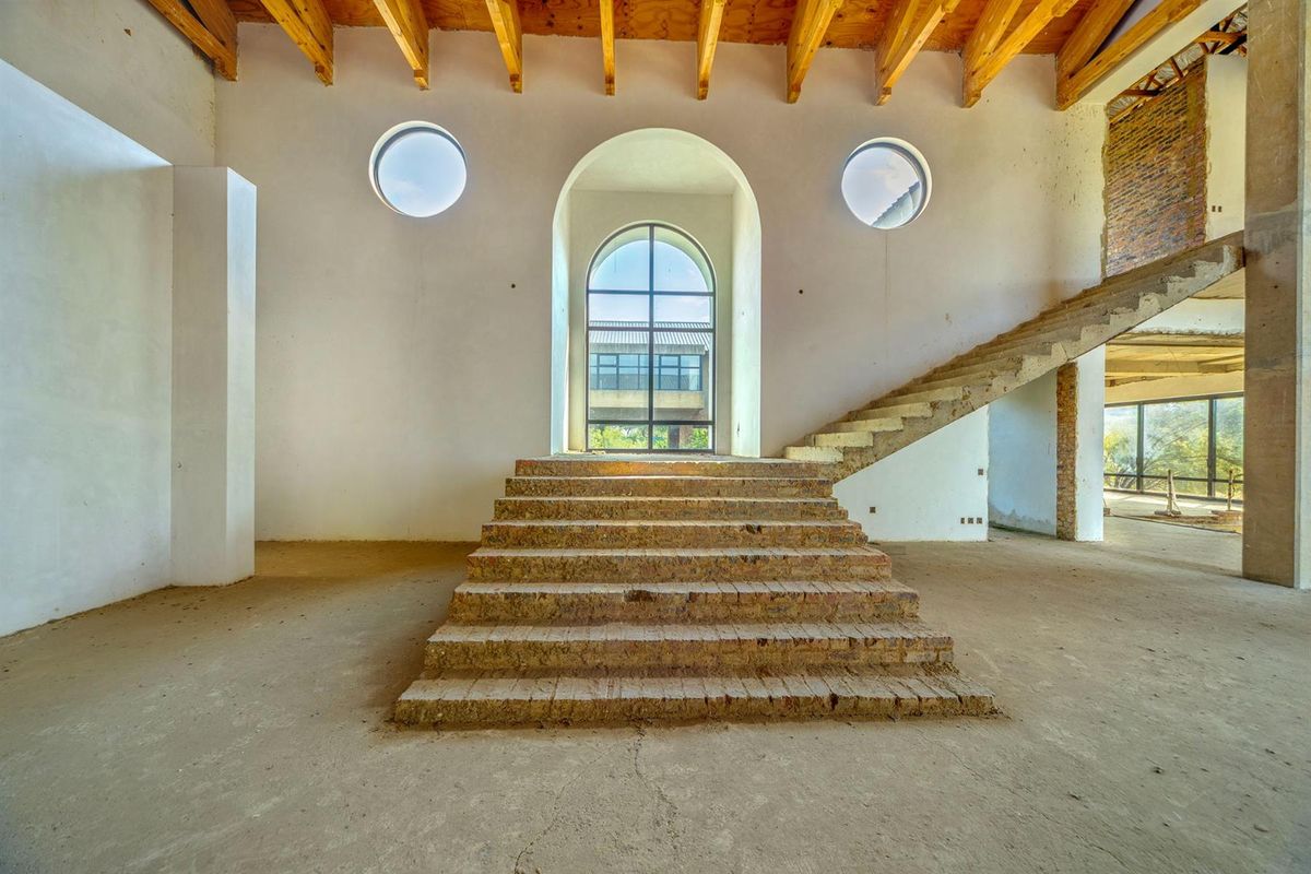 6 bedroom House for sale in Waterfall Equestrian Estate, Waterfall, Midrand - Photo 5