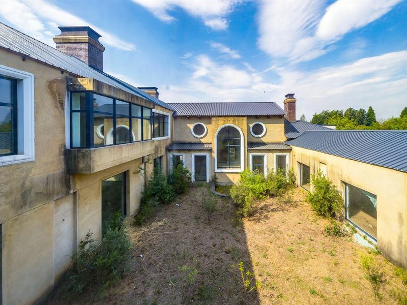 6 bedroom House for sale in Waterfall Equestrian Estate, Waterfall, Midrand - Photo 3