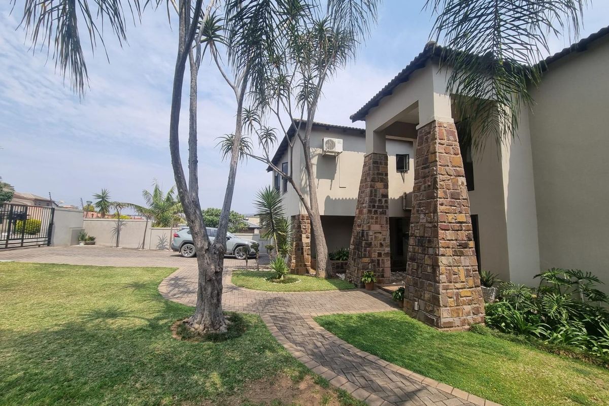 House For Sale in Stonehenge Ext 1 Stonehenge Nelspruit - Photo 3