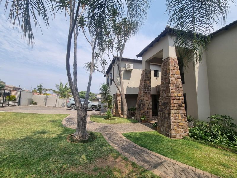 House For Sale in Stonehenge Ext 1 Stonehenge Nelspruit - Photo 3