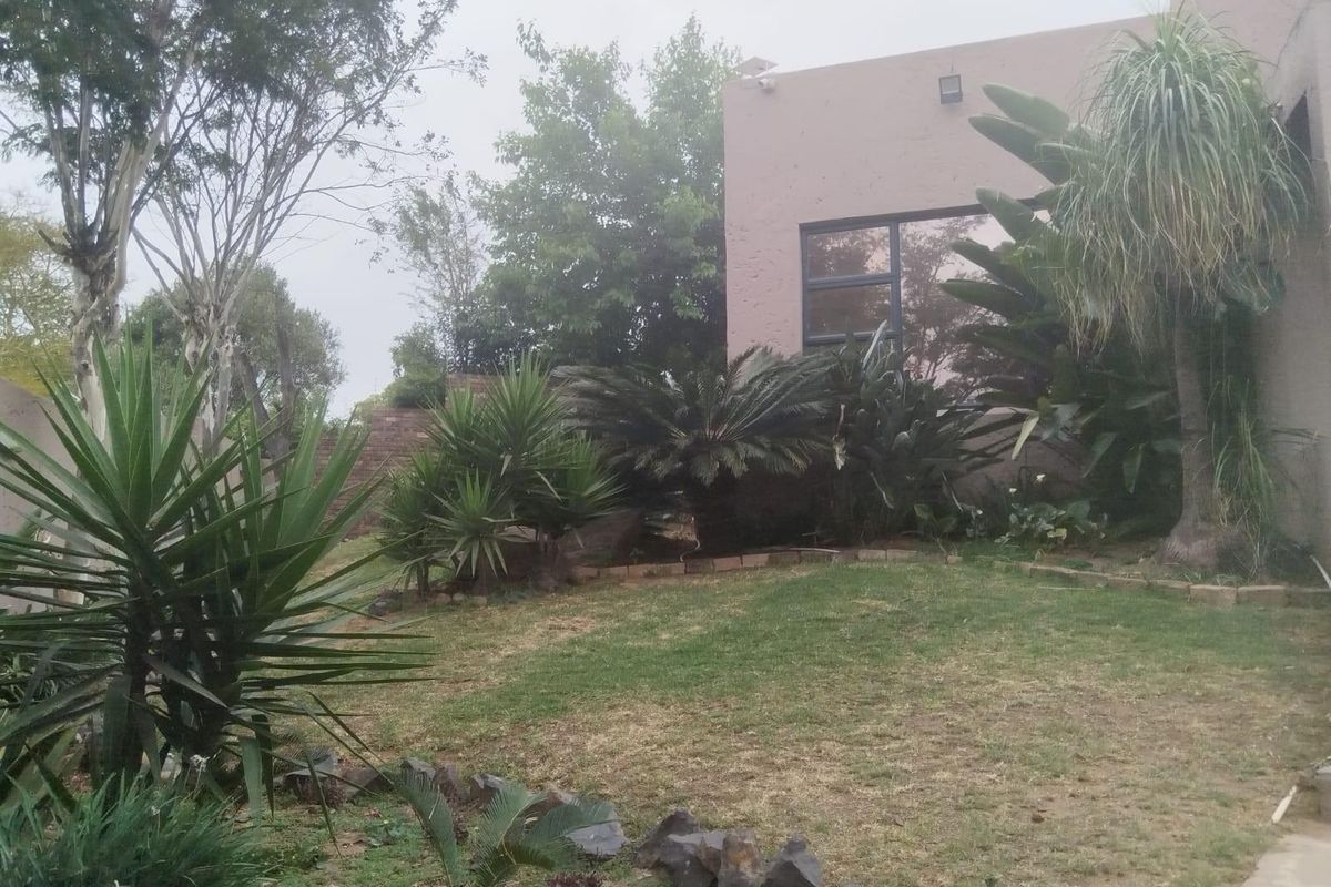 House For Sale in Model Park, Witbank - Photo 4