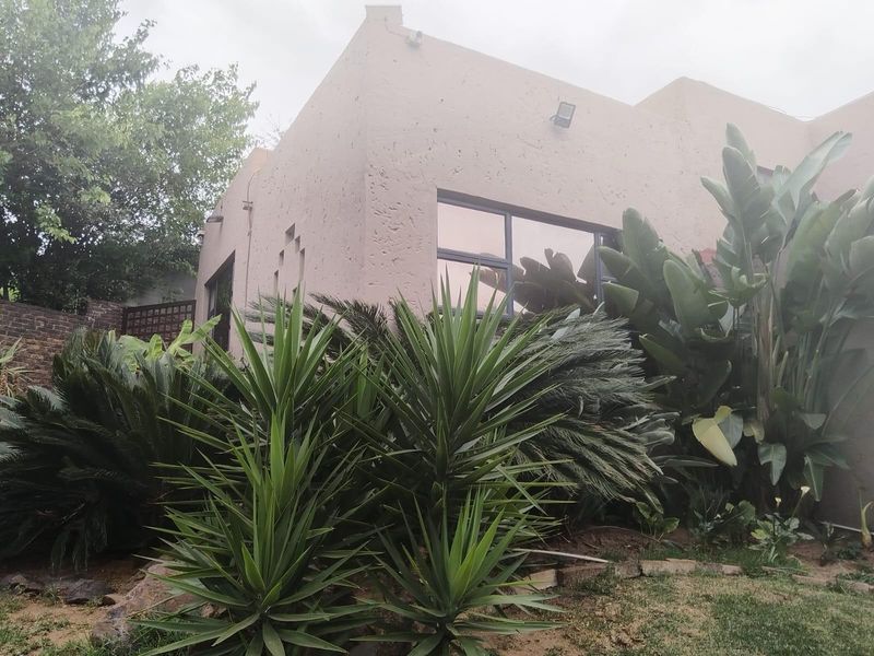 House For Sale in Model Park, Witbank - Photo 3