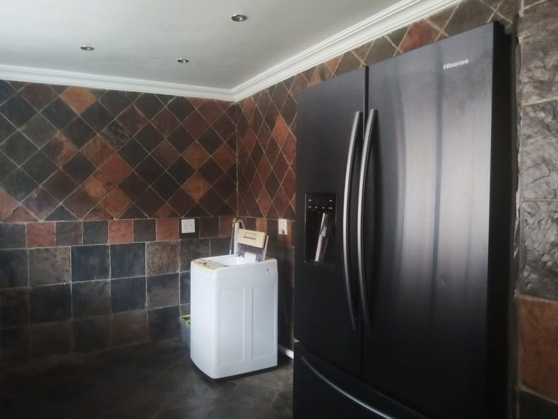 House For Sale in Model Park, Witbank - Photo 8