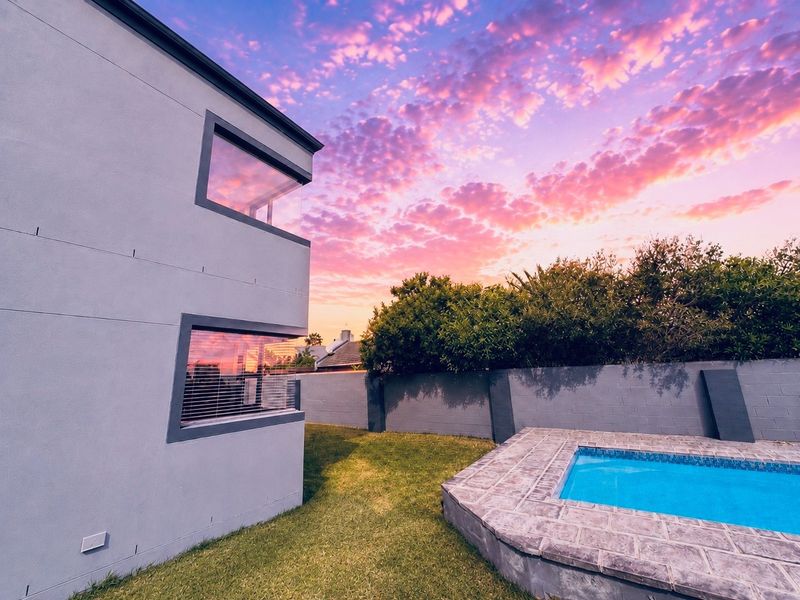 Family home with income in Country Club, Langebaan - Photo 1