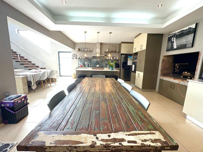 Family home with income in Country Club, Langebaan - Photo 7