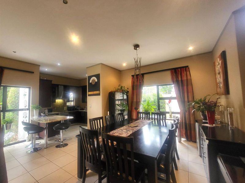 Charming 3 Bedroom Cluster For Sale in St Andrews, Bedfordview - Photo 10