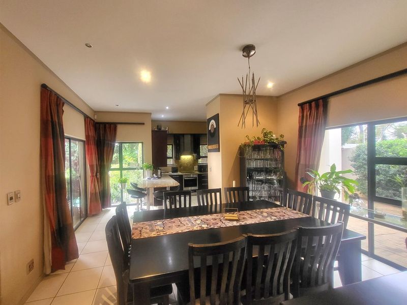 Charming 3 Bedroom Cluster For Sale in St Andrews, Bedfordview - Photo 3