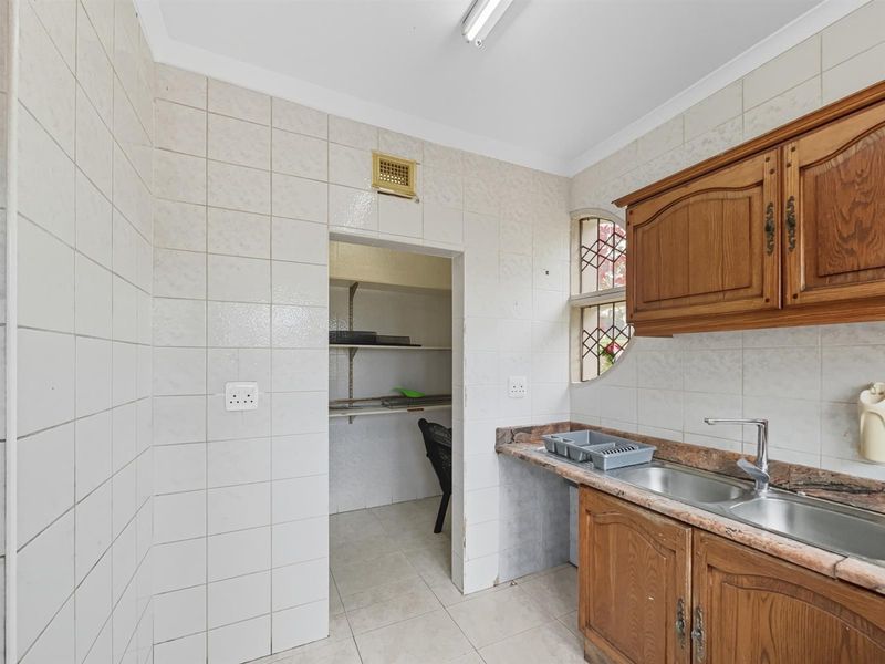 4 Bedroom House To Rent in Dawncliffe, Westville - Photo 7