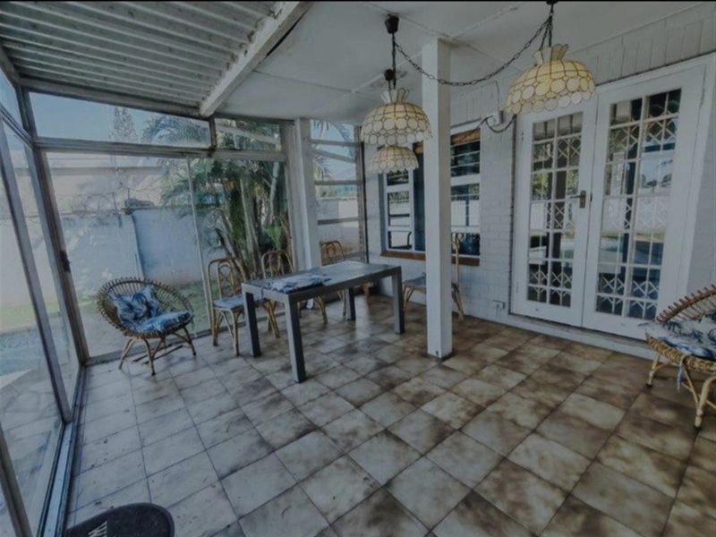 Stunning and precious 5 bedroom home,5  bathroom perfectly nestled in the heart of glenwood,berea - Photo 4