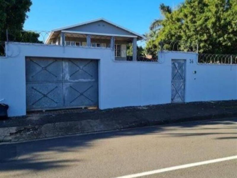 Stunning and precious 5 bedroom home,5  bathroom perfectly nestled in the heart of glenwood,berea - Photo 2