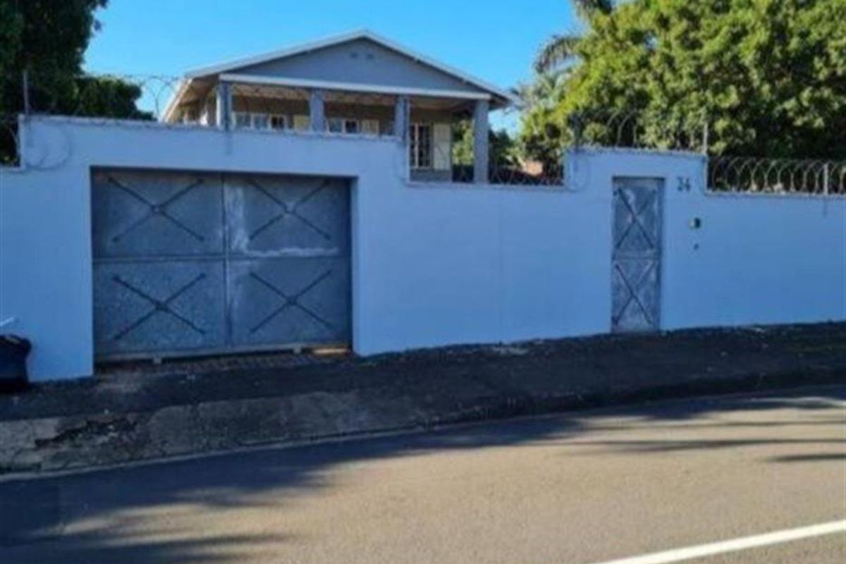 Stunning and precious 5 bedroom home,5  bathroom perfectly nestled in the heart of glenwood,berea - Photo 2