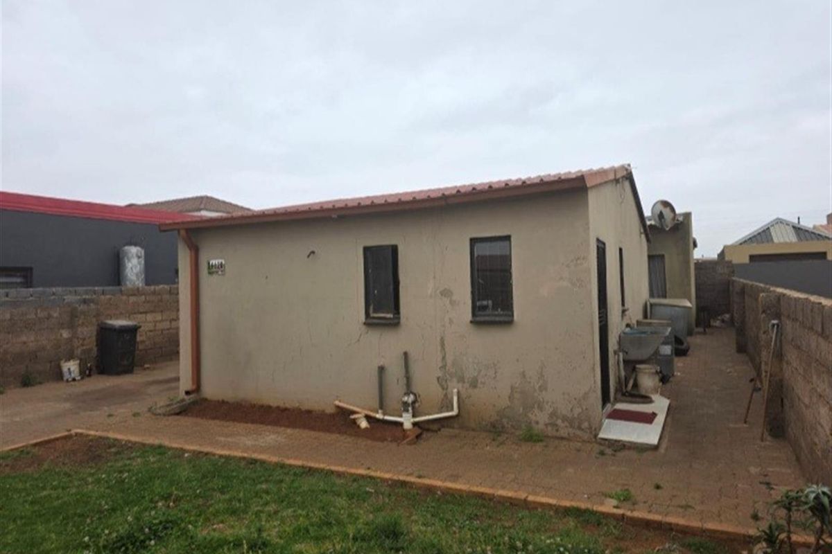 House For Sale in Protea Glen, Soweto - Photo 2