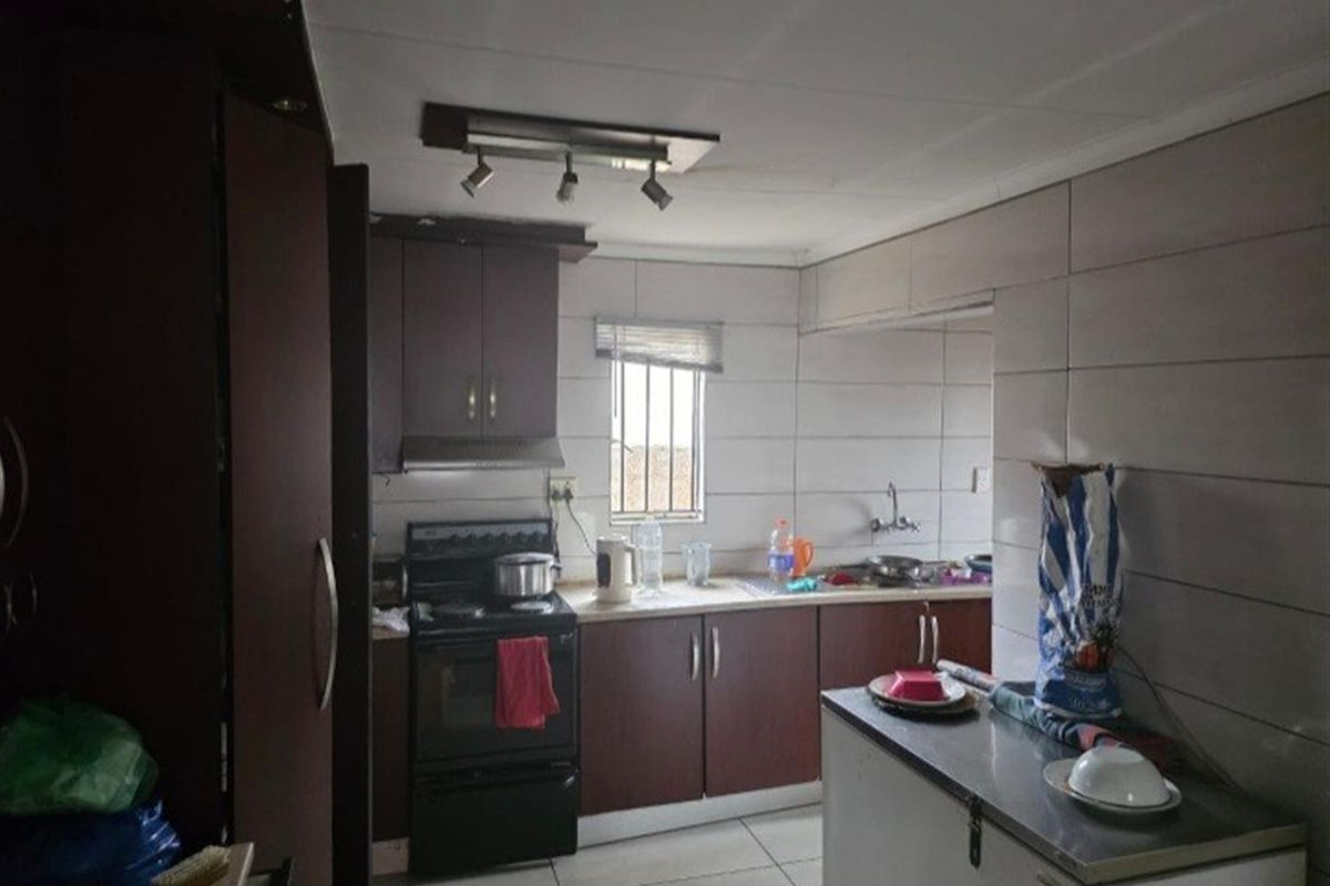 House For Sale in Protea Glen, Soweto - Photo 4