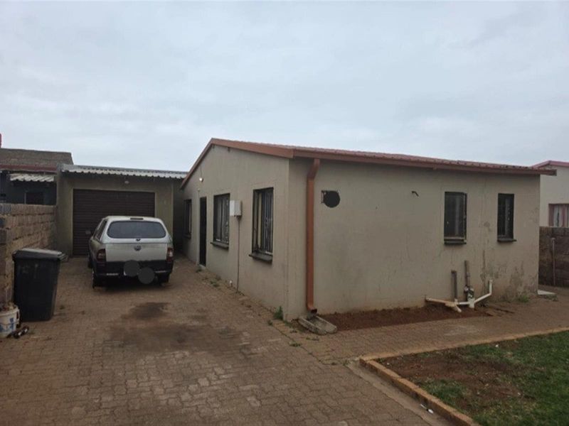 House For Sale in Protea Glen, Soweto - Photo 3