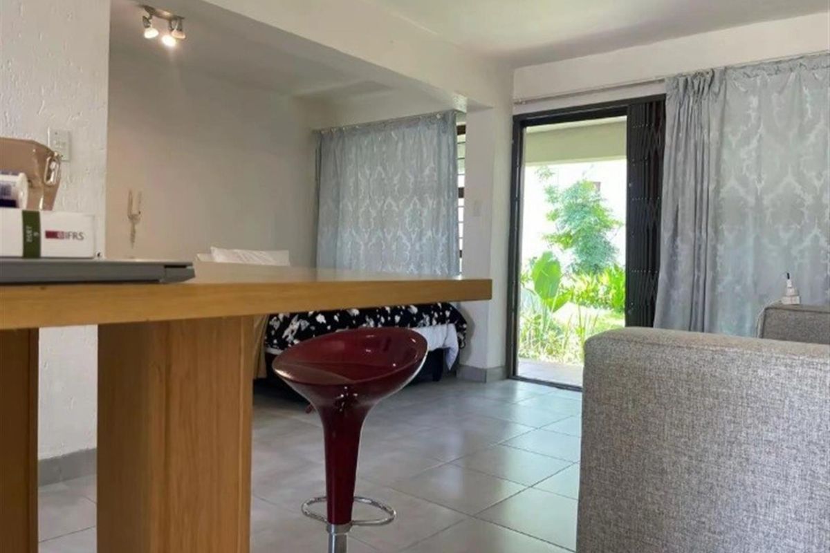 Apartment For Sale in Paulshof, Sandton - Photo 5