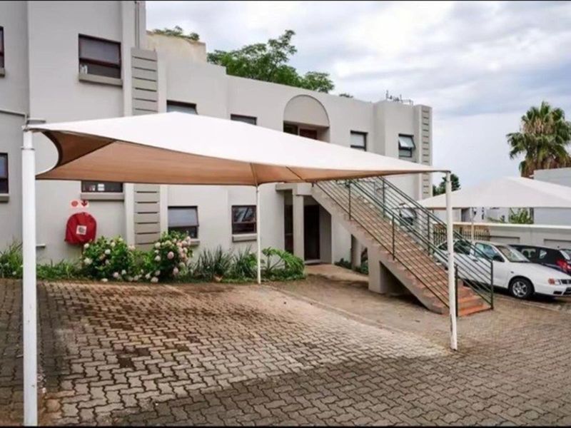 Apartment For Sale in Paulshof, Sandton - Photo 4