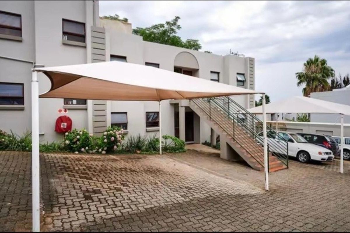 Apartment For Sale in Paulshof, Sandton - Photo 4