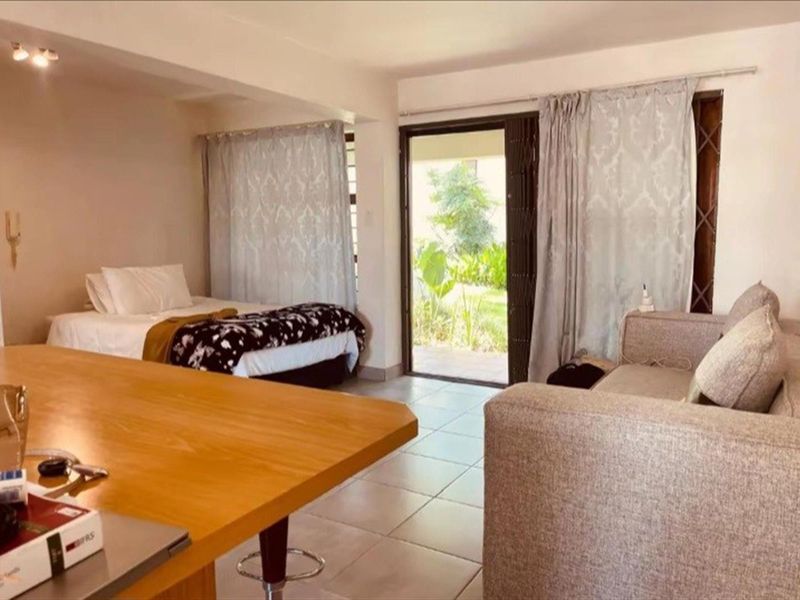 Apartment For Sale in Paulshof, Sandton - Photo 10