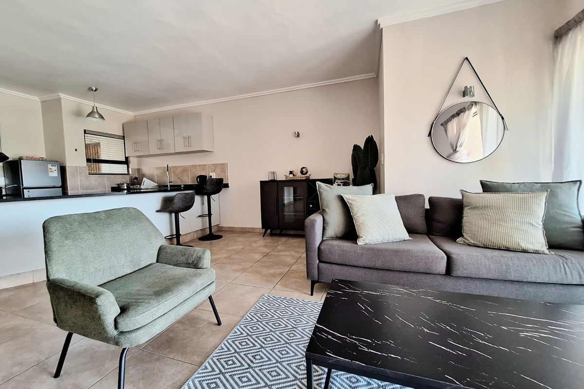 Lock up and go 2 bedroom ground apartment for sale in Palm Lakes - Photo 4