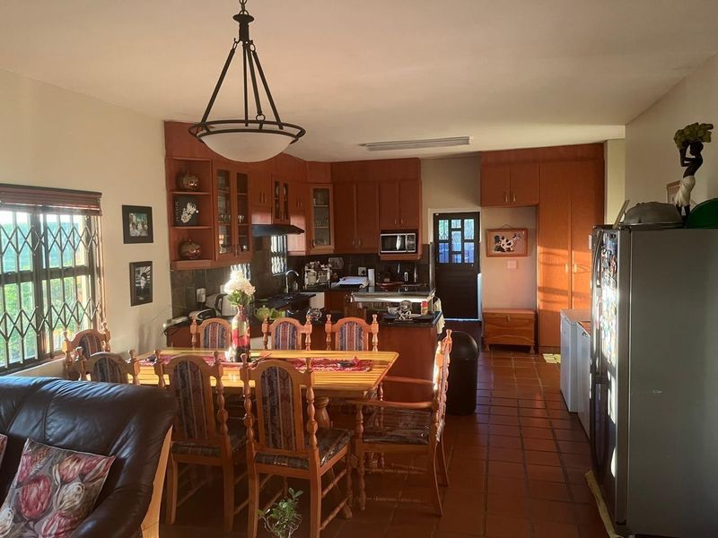 Townhouse For Sale in Panorama Park, Kingsburgh, KwaZulu Natal - Photo 5