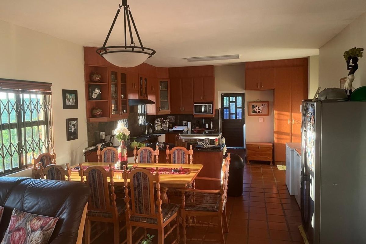 Townhouse For Sale in Panorama Park, Kingsburgh, KwaZulu Natal - Photo 5