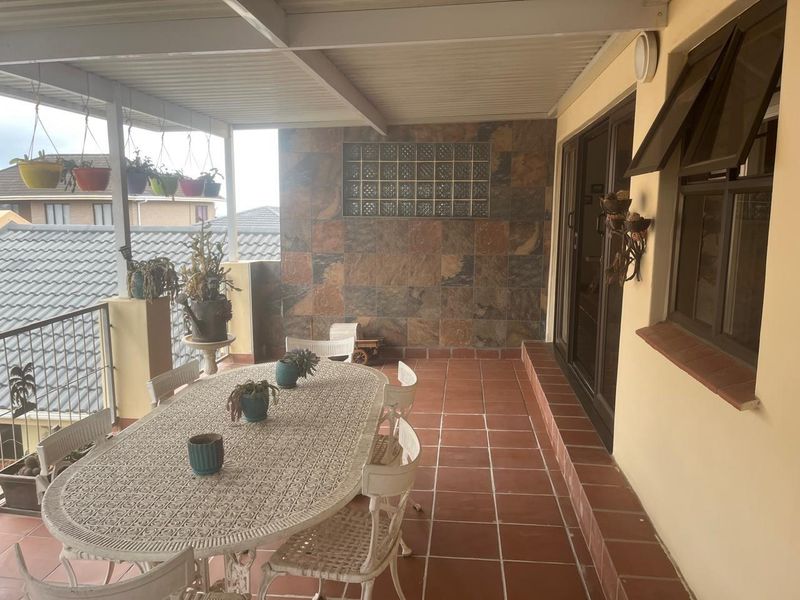 Townhouse For Sale in Panorama Park, Kingsburgh, KwaZulu Natal - Photo 4