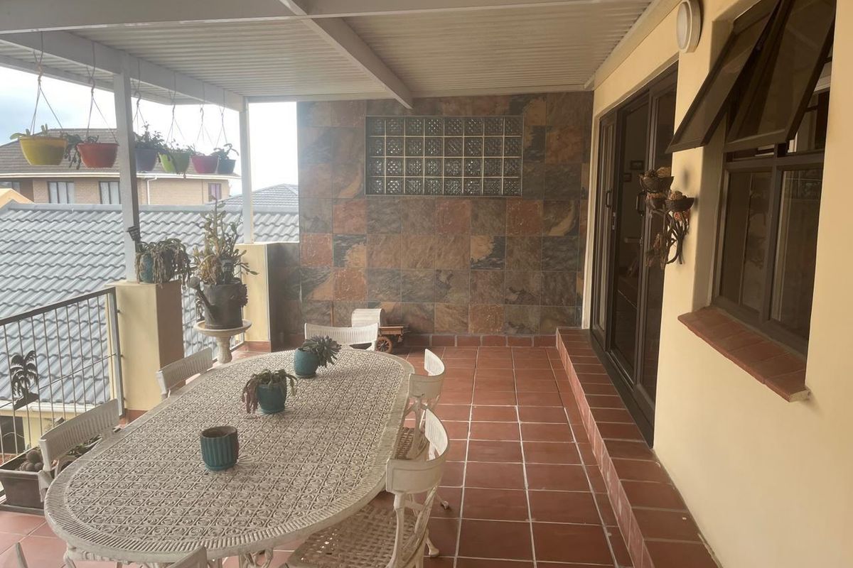 Townhouse For Sale in Panorama Park, Kingsburgh, KwaZulu Natal - Photo 4