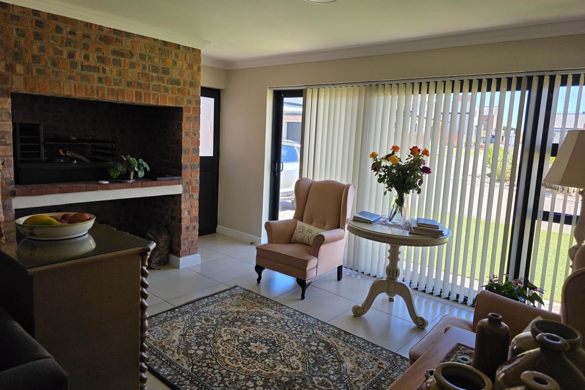 House For Sale in Karookraal Estate, Hartenbos Central - Photo 3