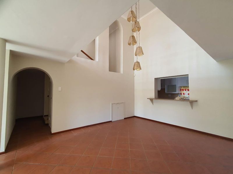 Stunning 6-Bedroom Home with Ocean Views in Bayview, Hartenbos - Photo 9