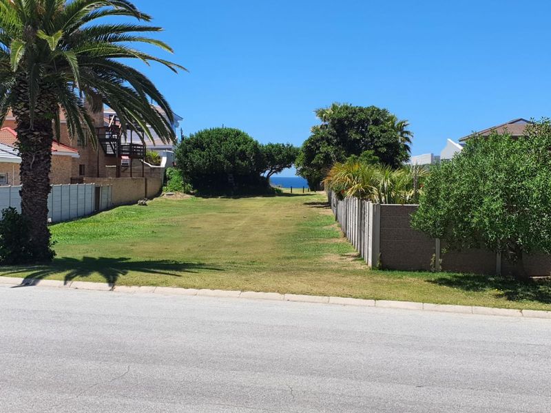 Stunning 6-Bedroom Home with Ocean Views in Bayview, Hartenbos - Photo 2