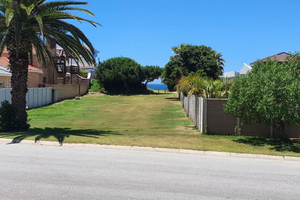 Stunning 6-Bedroom Home with Ocean Views in Bayview, Hartenbos - Photo 2