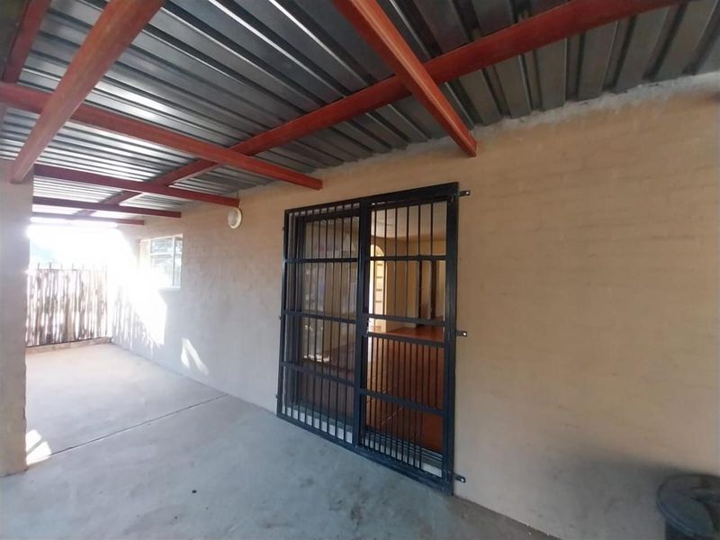 Commercial Property For Sale in Jan Kempdorp - Photo 4