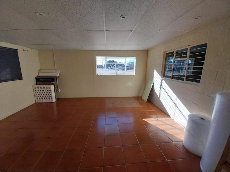 Commercial Property For Sale in Jan Kempdorp - Photo 10