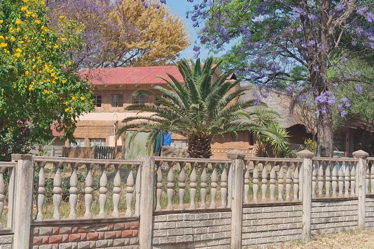 PRICED TO GO FIXER-UPPER WITH GREAT POTENTIAL - Photo 3