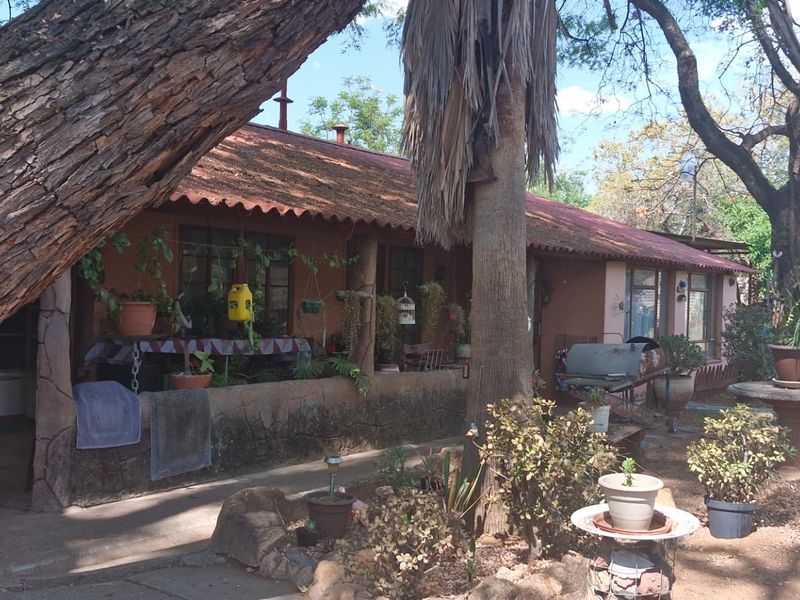 PRICED TO GO FIXER-UPPER WITH GREAT POTENTIAL - Photo 9