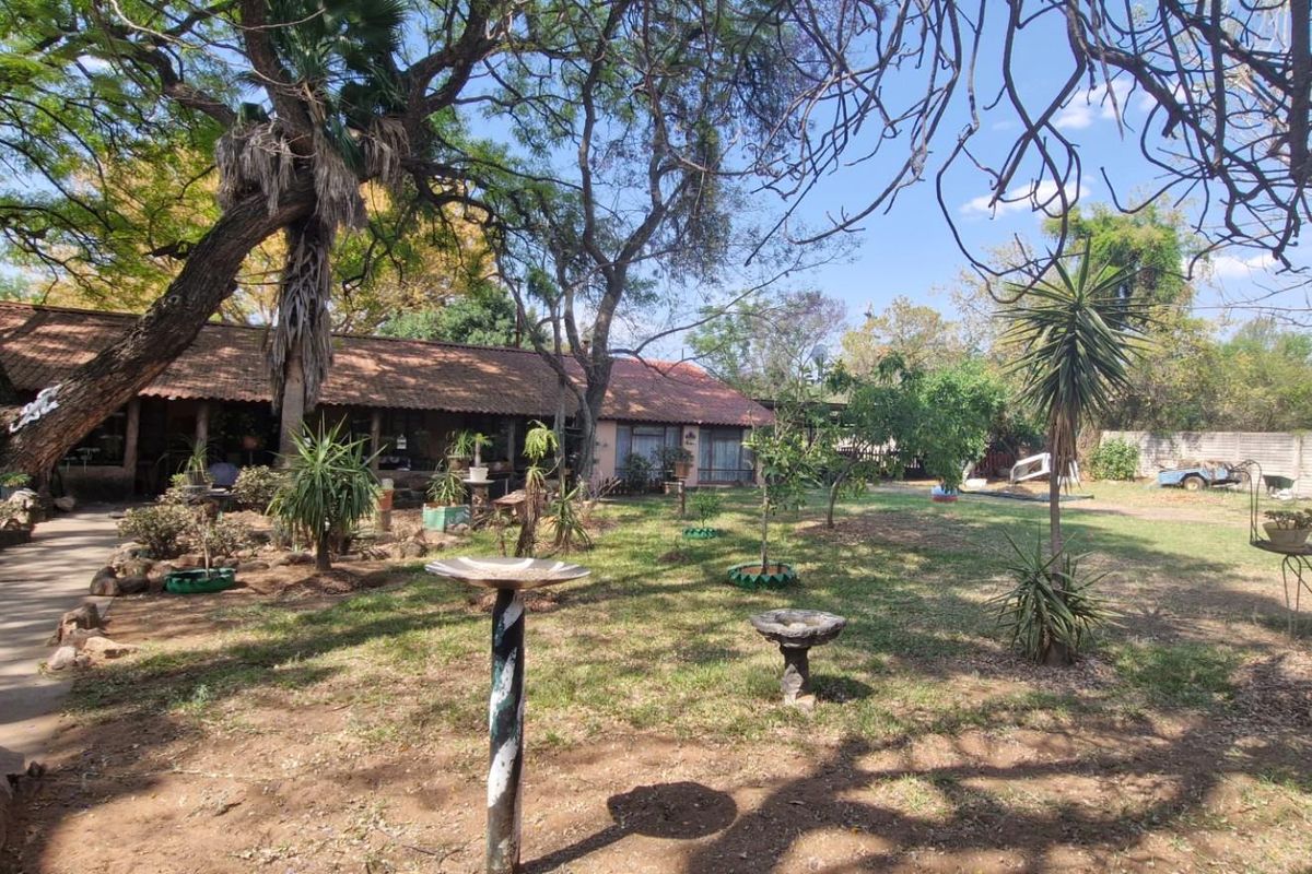 PRICED TO GO FIXER-UPPER WITH GREAT POTENTIAL - Photo 5