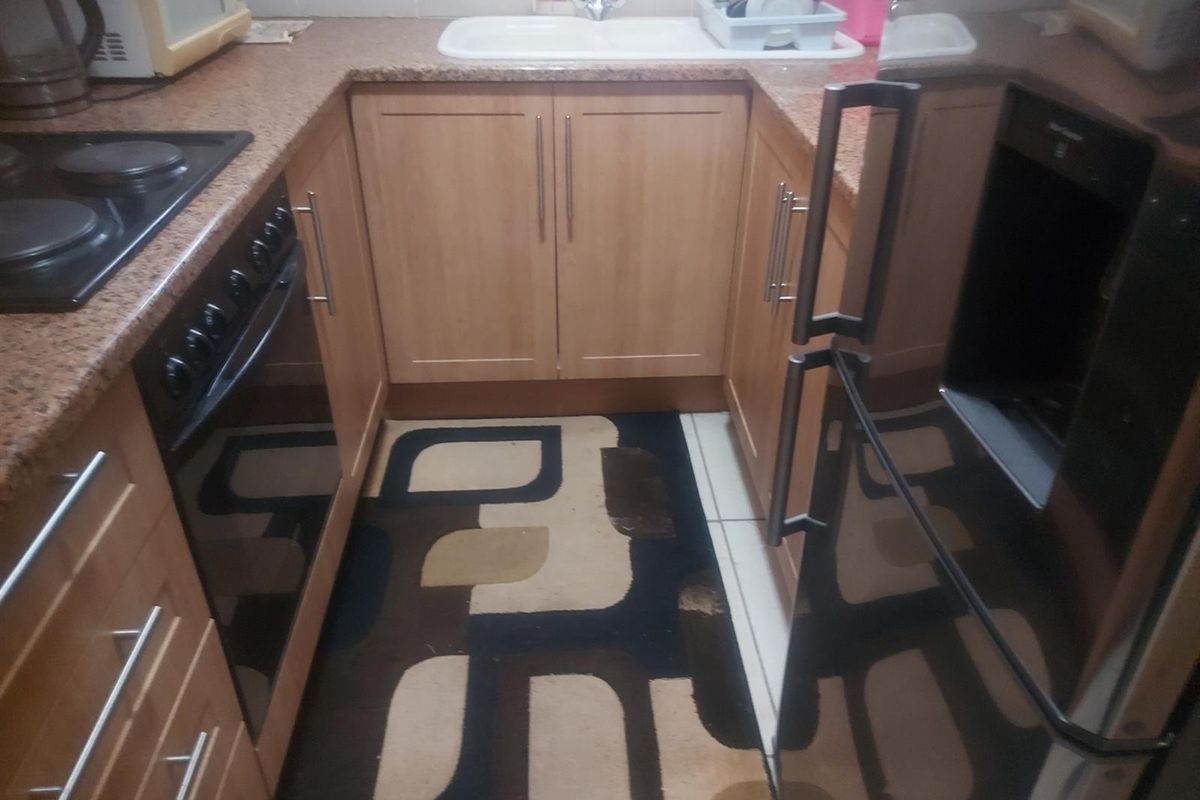 1 Bedroom Apartment for Sale in North Beach, Durban, KwaZulu Natal - Photo 3