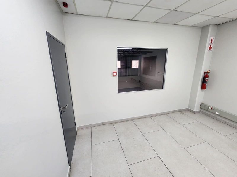 Warehouse available in Briardene, Durban, KwaZulu Natal - Photo 8