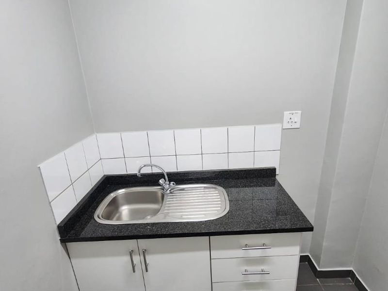 Warehouse available in Briardene, Durban, KwaZulu Natal - Photo 9