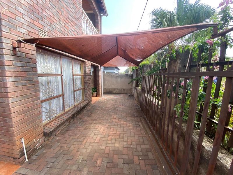 ✨ Spacious Family Home in Hillsview, White River ✨ - Photo 3