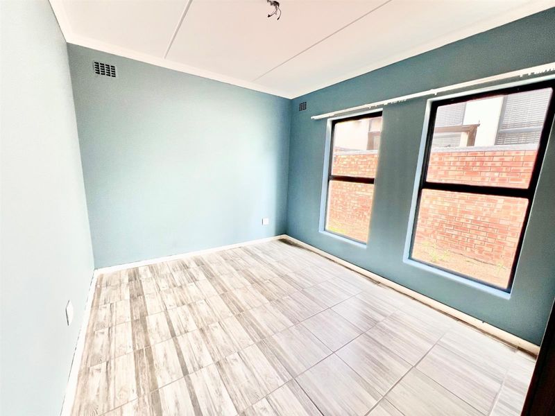 Townhouse For Sale in Summerset, Midrand - Photo 5