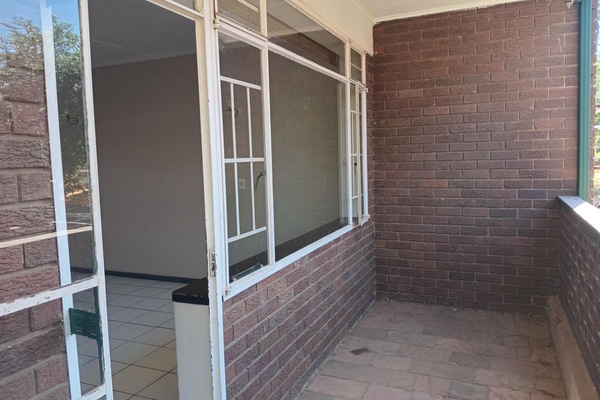 Apartment available in Lyndhurst, Johannesburg - Photo 4
