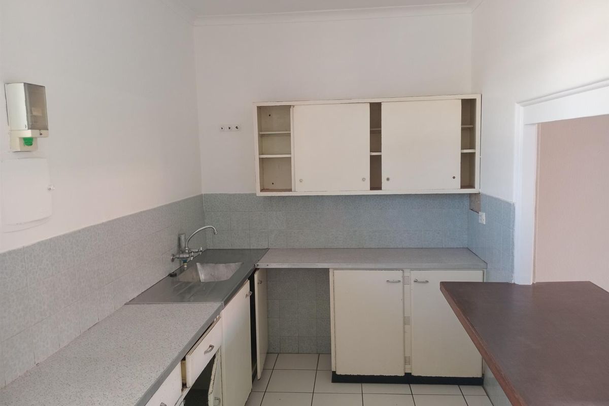 Apartment available in Lyndhurst, Johannesburg - Photo 5