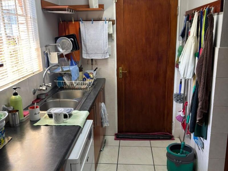 Townhouse for sale. Ruimsig, Roodepoort area. PRICED TO SELL!!!!! - Photo 10